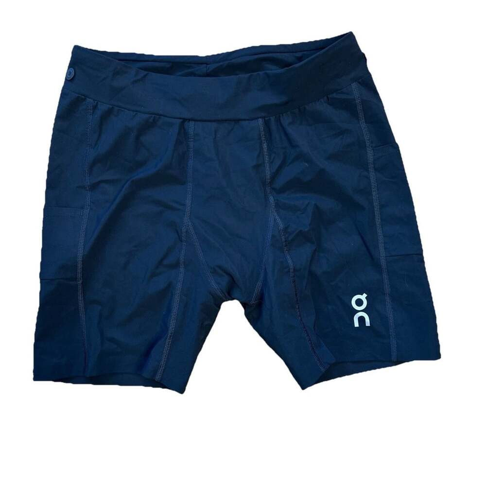 On Running men’s Black Performance Hybrid Athletic Short Size XL